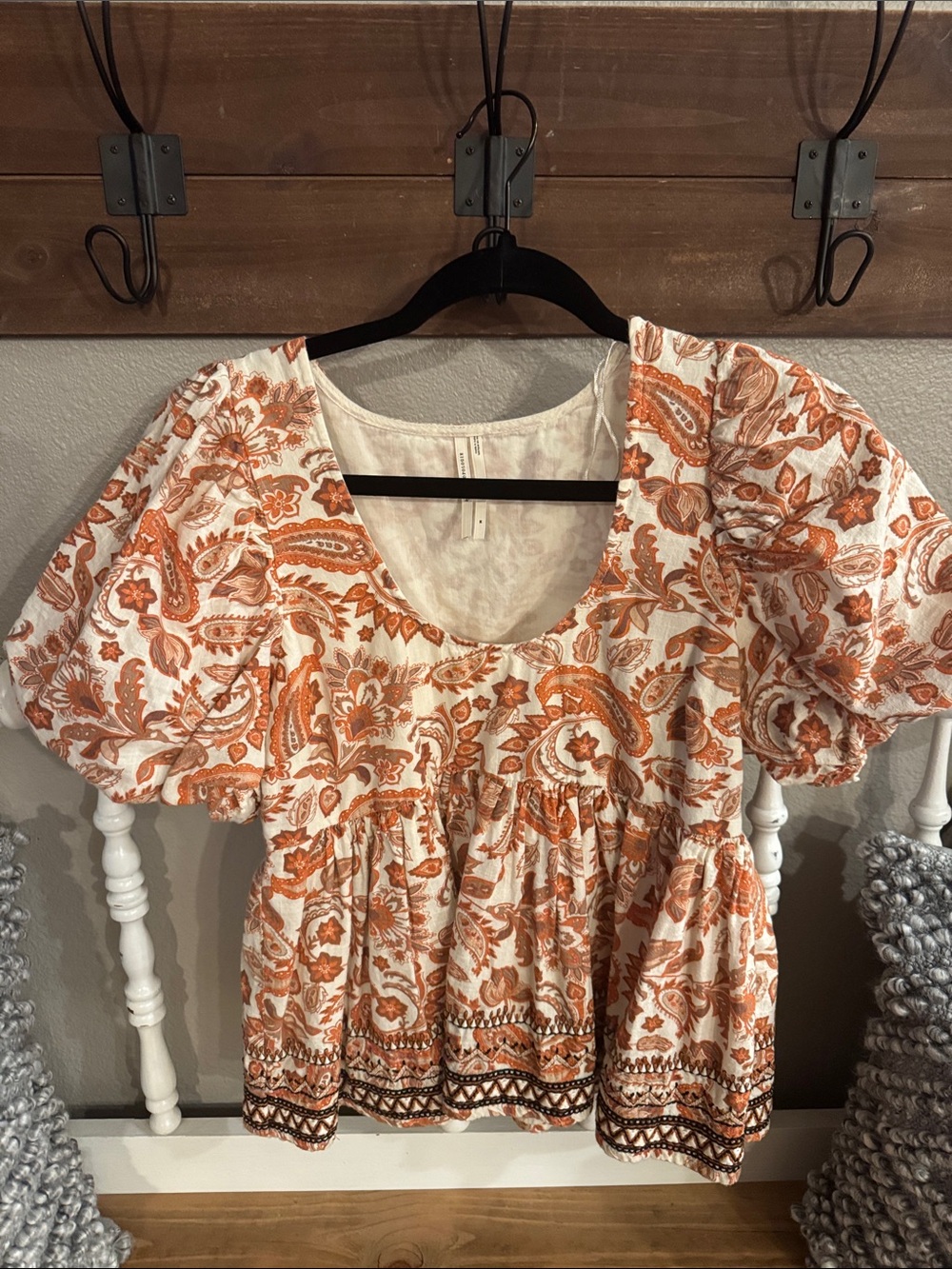 Anthropologie- Like Nee Boho Puff-Sleeve Peasant Top in Rust Orange Paisley - Picture 1 of 5